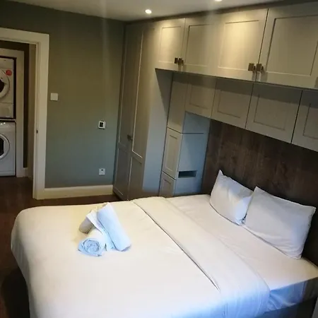 Serviced By Premier City Apartment *
