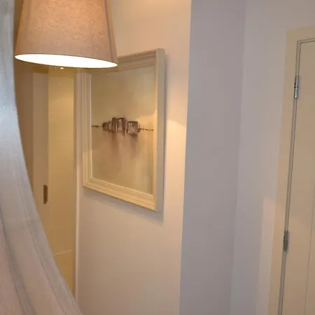 Serviced By Premier City Apartment *